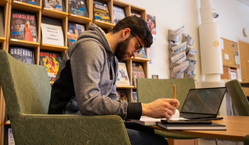 Elever som studerar på Allmänkurs.