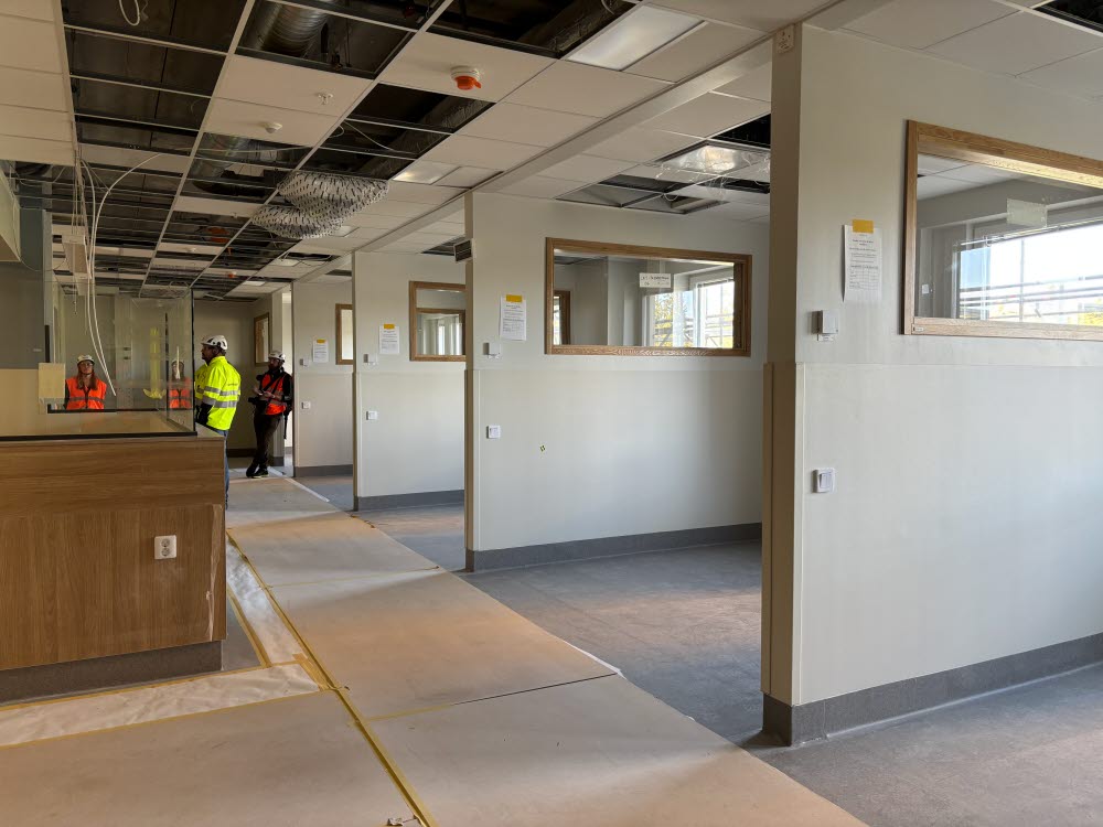 Dagsjukvårdsplatser i hus 60 på Gävle sjukhus under uppbyggnad. 